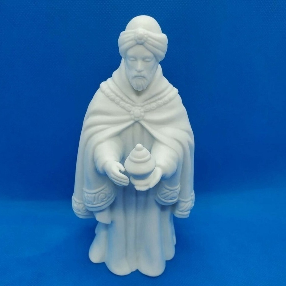 Avon Nativity Collectibles Magi Balthasar Bisque White Porcelain Figurine NIB